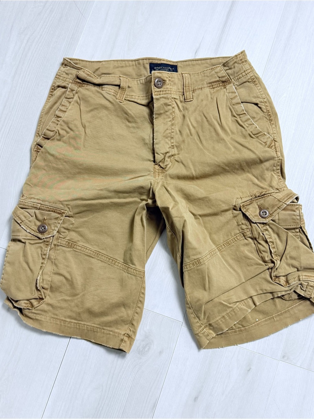 American Eagle Outfitters Tan Cargo Shorts - Utility Pocket Style
